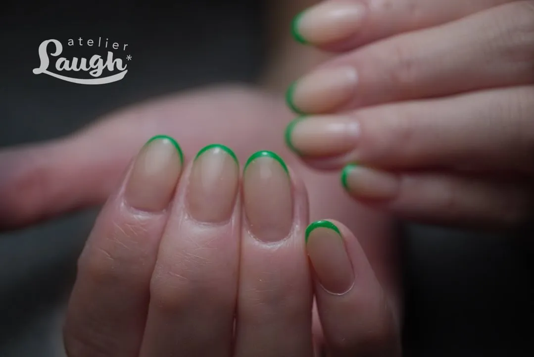 ここ最近フレンチネイルが人気です💅